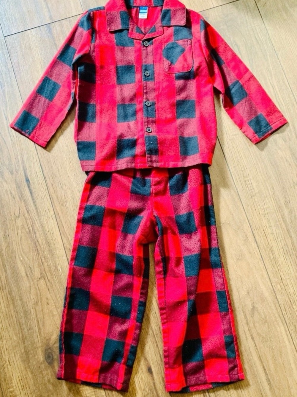 Old Navy Christmas Toddler’s Size 3T Red & Black Flannel Pajamas Worn Once